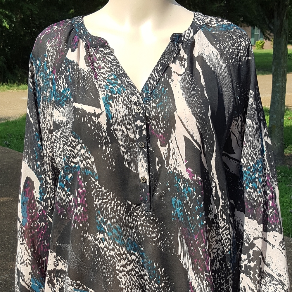 Jaclyn Smith Beautiful blouse